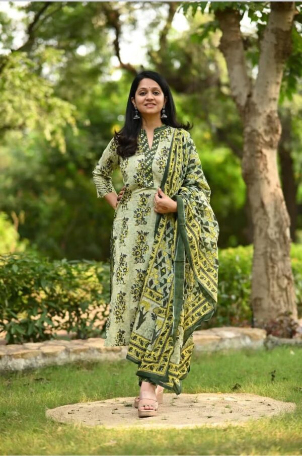 Elegant Printed Suit Set