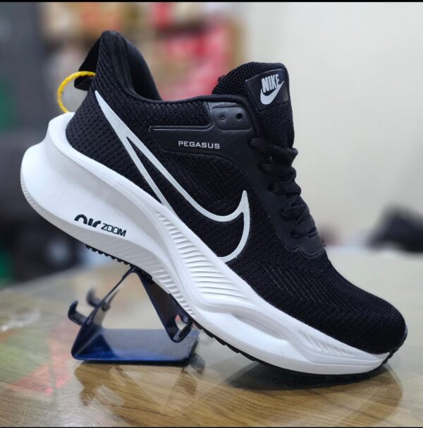 Nike Premium Sneakers with Memory Foam Insole - Image 2