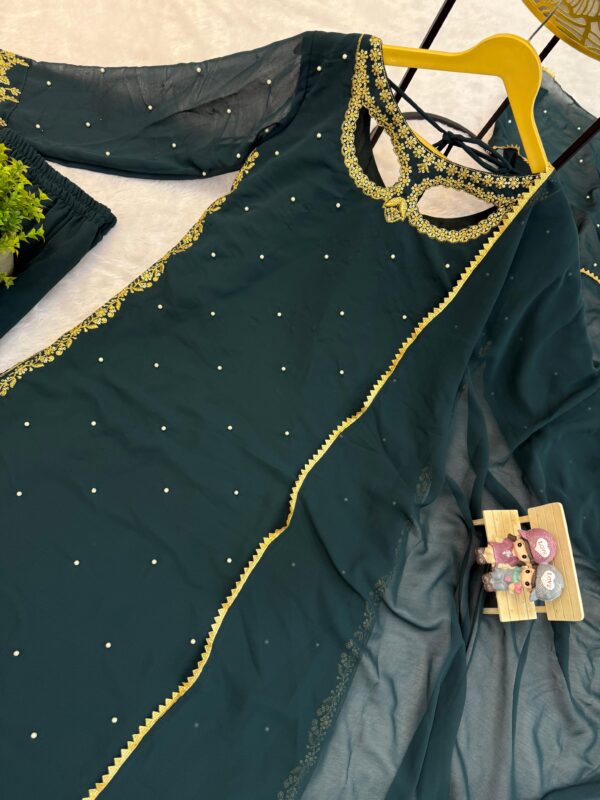 🌟 New Festive Collection: Kurti, Pant & Dupatta Set 🌟 - Image 3