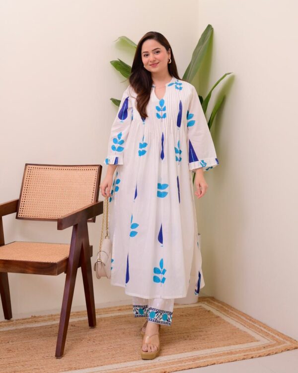 Blossom Bloom Flared Kurta - Image 3