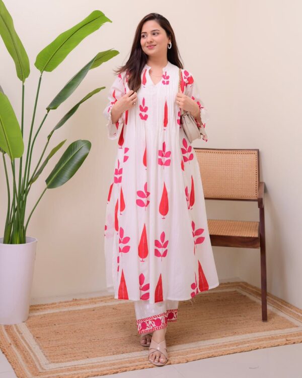 Blossom Bloom Flared Kurta - Image 9